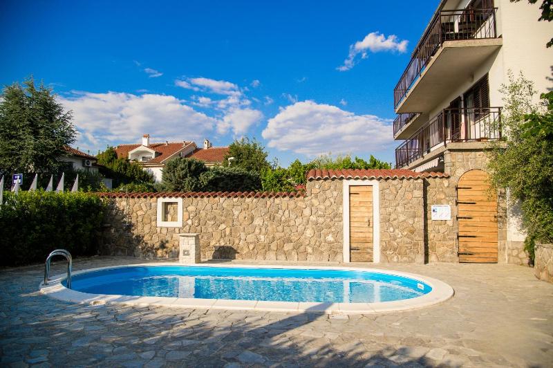 Bubi Apartments - image 5