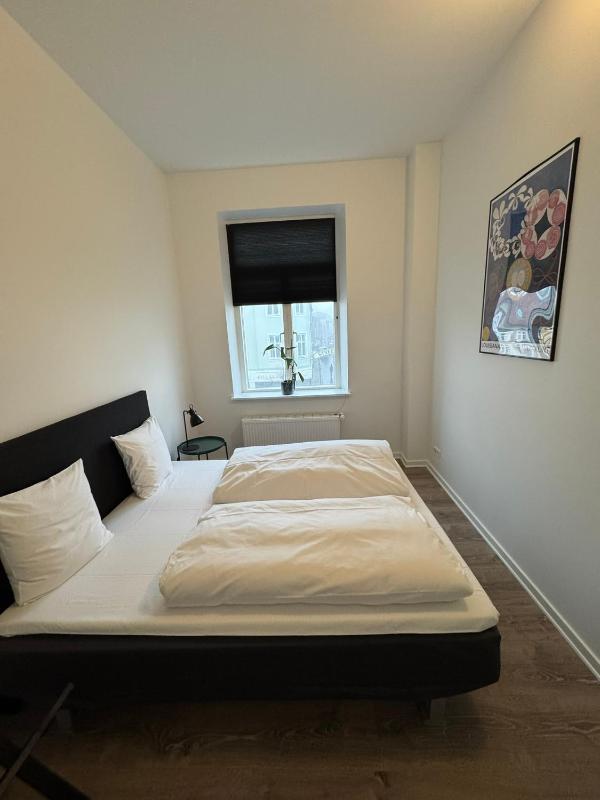 Two-Bedroom Deluxe Apartment image 3