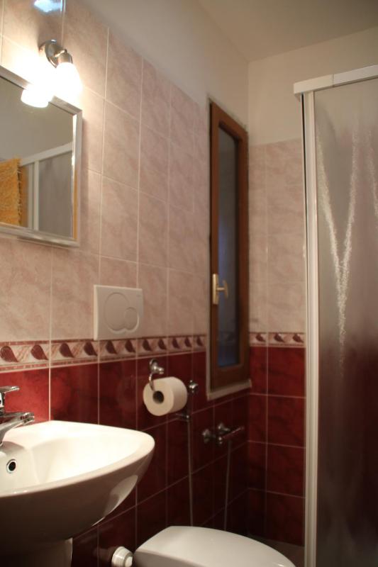 Double Room image 4