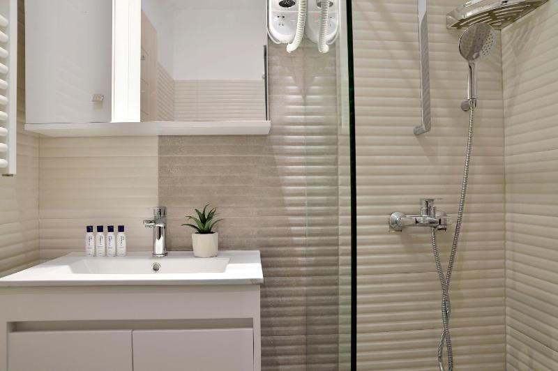 Superior Apartment image 2