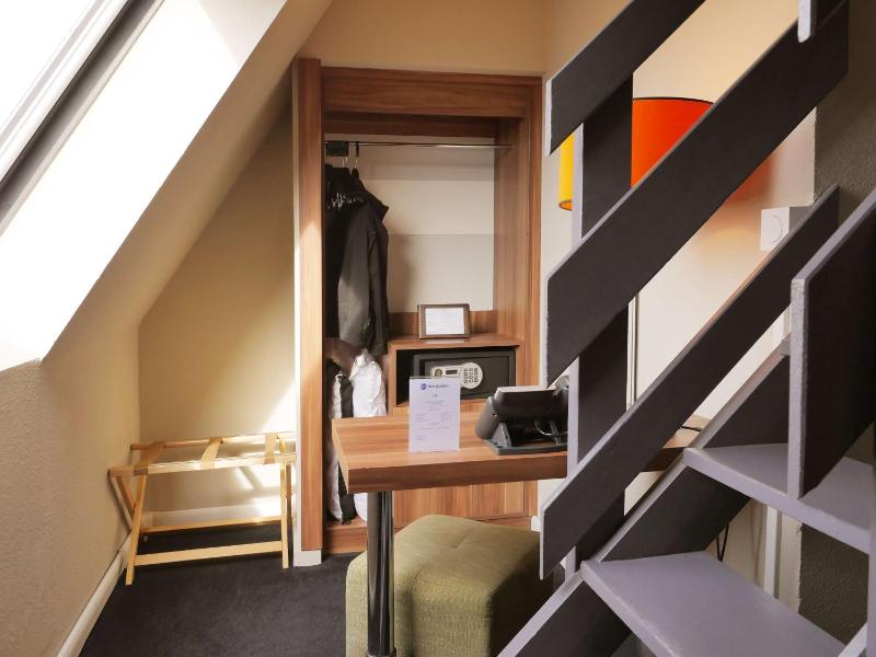 Standard Duplex (with mezzanine and staircase) Queen-Size Bed Room – Non-Smoking image 4