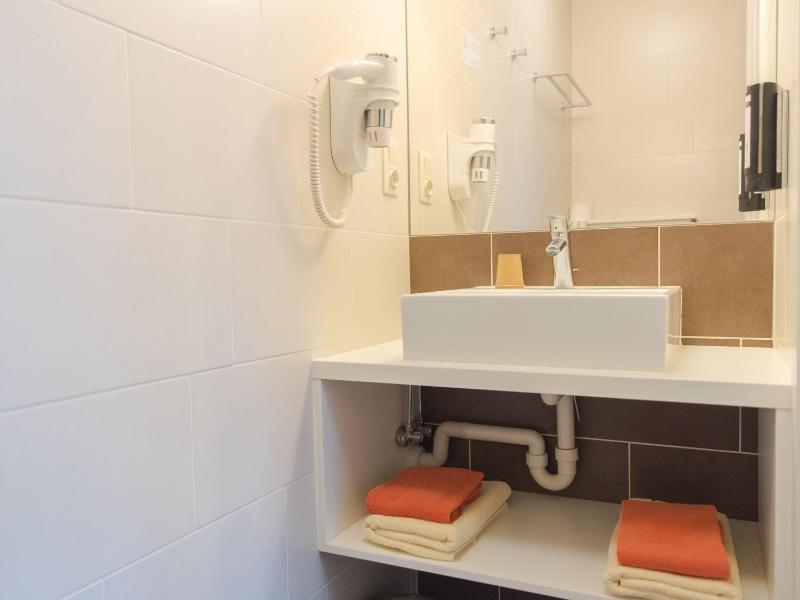 Hotel Kristoffel - Ontbijt inbegrepen - image 12