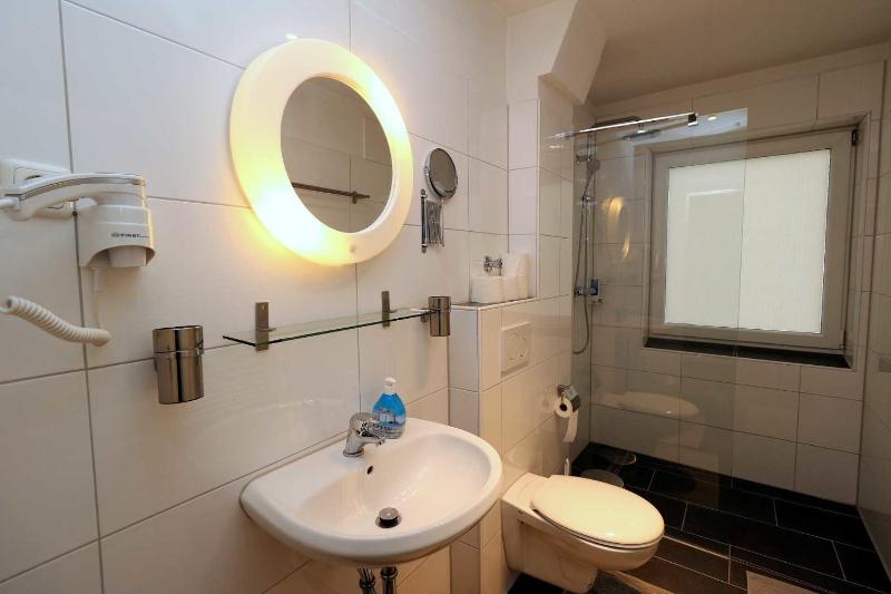 Apartment image 4