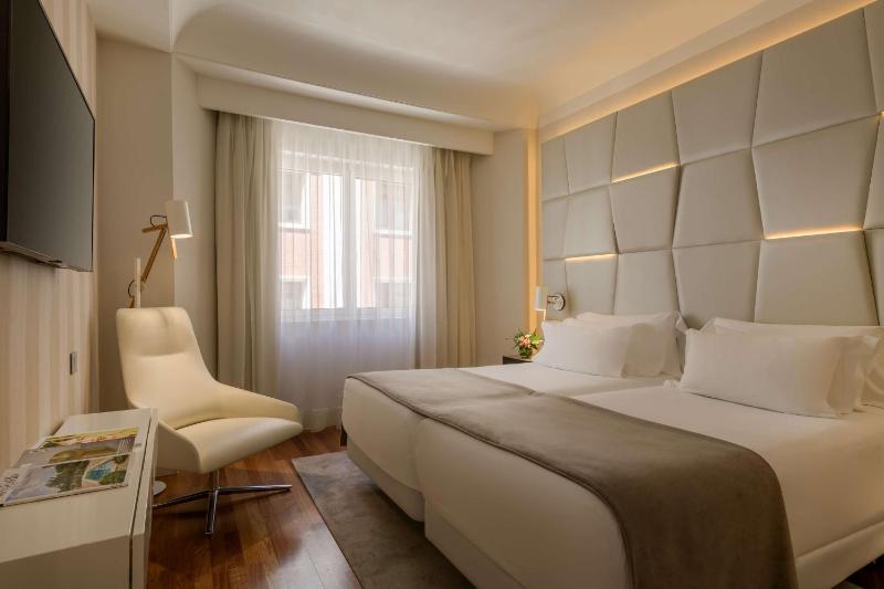 Junior Suite image 1