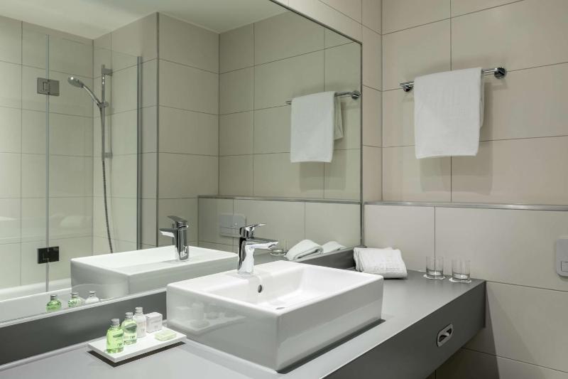 Standard Double or Twin Room image 3