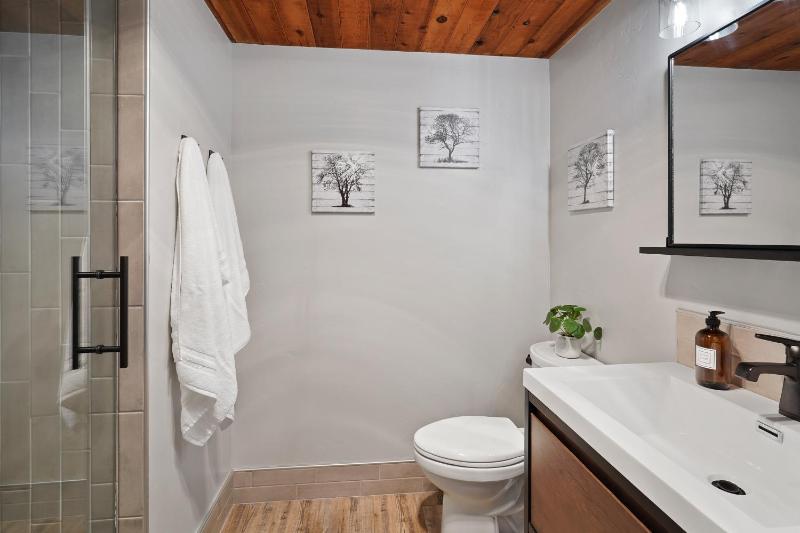 12 Quartz Mountain - image 5