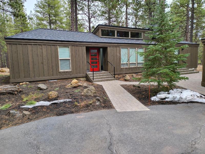 12 Quartz Mountain - image 13