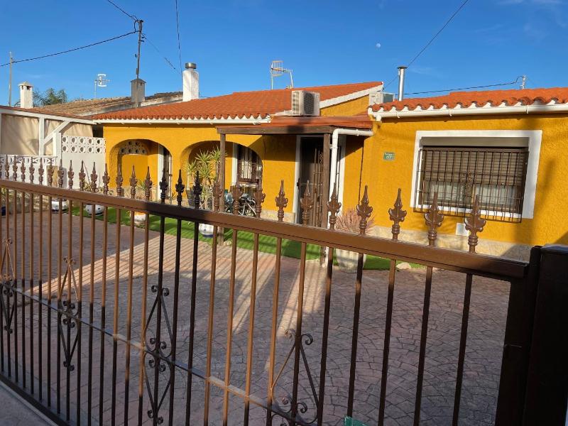 Villa with garden and pool in Denia - image 2
