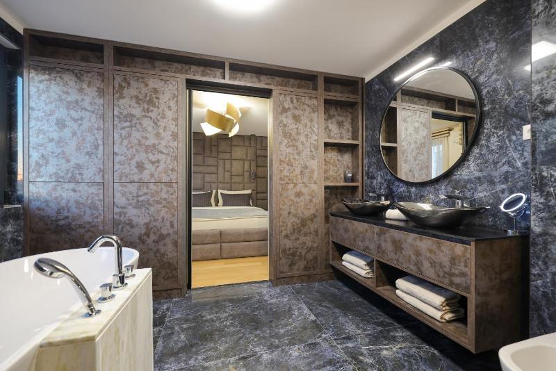 Residence 8 - image 8