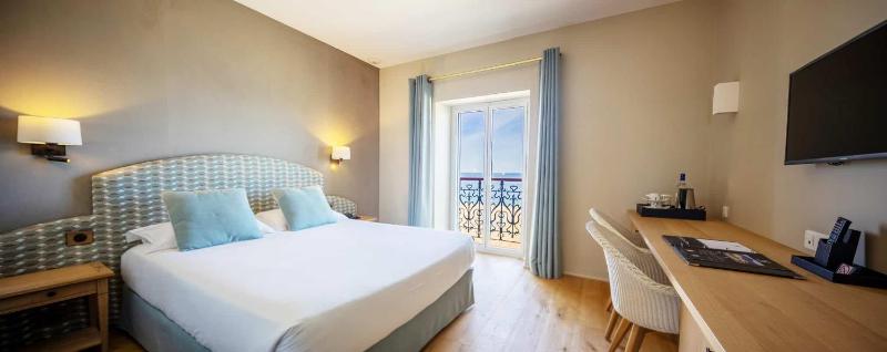 Room with Sea View image 1
