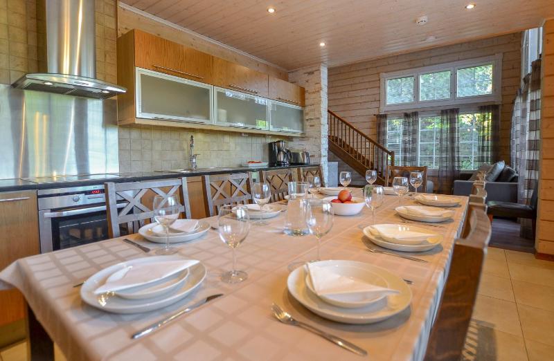 Four-Bedroom Villa with Sauna image 3