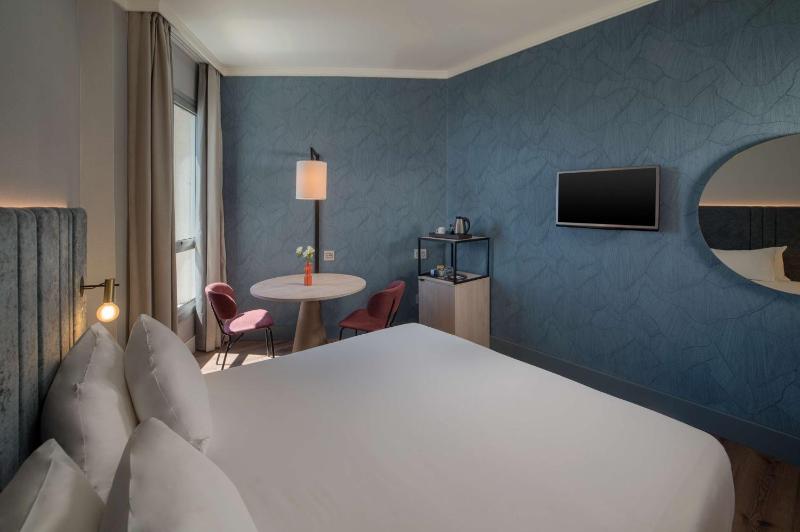 Superior  Double or Twin Room  image 3