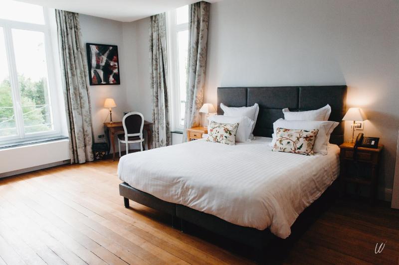 Deluxe Double or Twin Room with Garden View - Castle Side image 4
