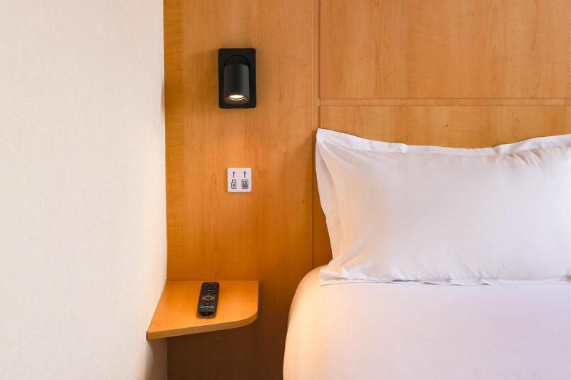 Family Quadruple room with Bunkbeds and shower image 1