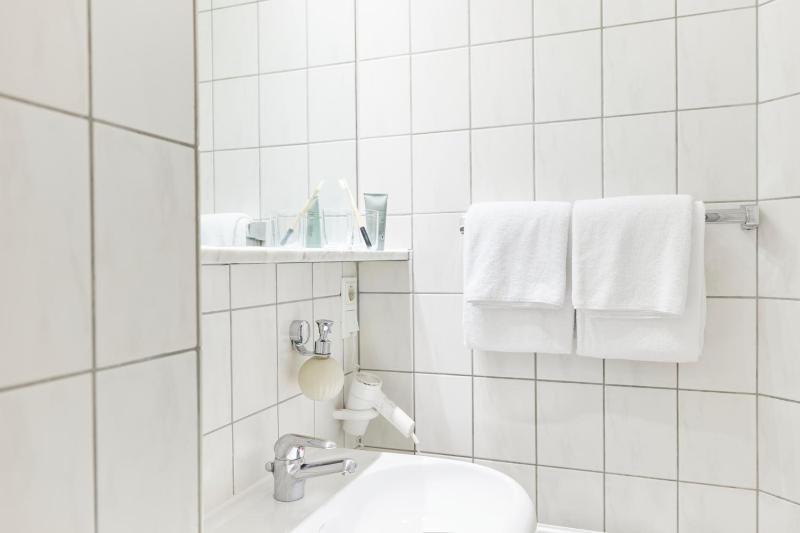 Standard Single Room image 1