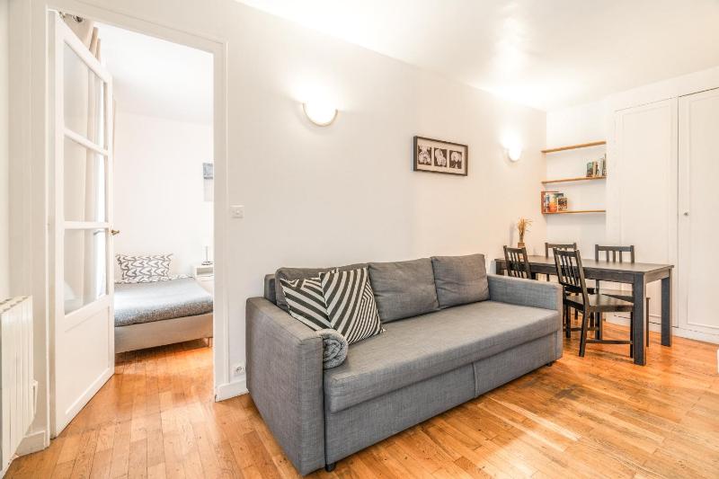 One-Bedroom Apartment image 3