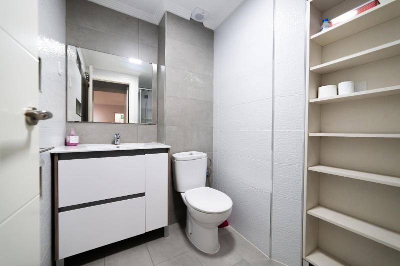 Hotel Quatre Llunes - image 28