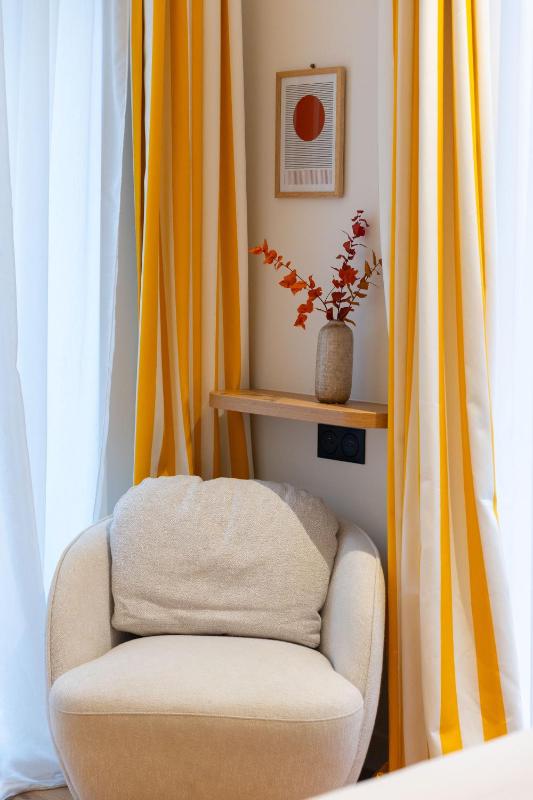 Deluxe Double Room with Terrace image 2