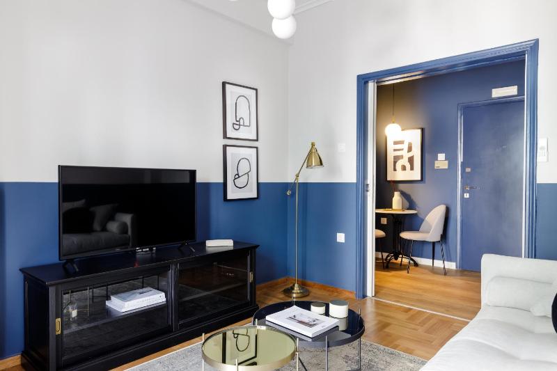Divine 1BR Apartment near the Acropolis museum - image 16