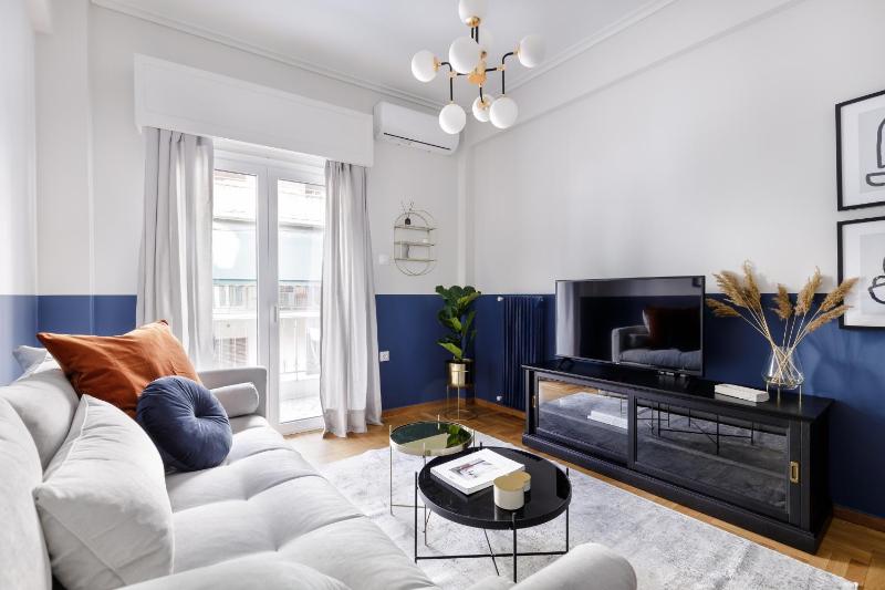 Divine 1BR Apartment near the Acropolis museum - image 12