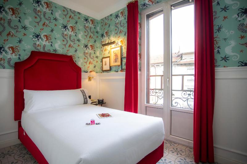 Single Room image 1