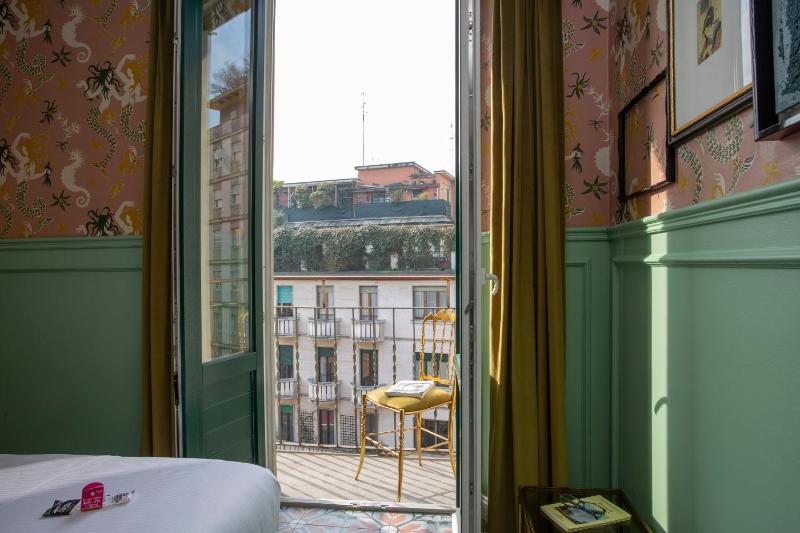 Double or Twin Room with Balcony image 1
