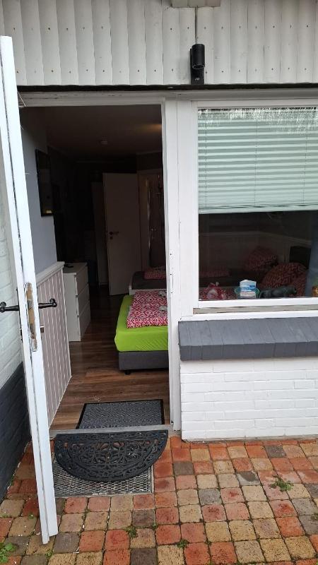 Family Room image 2