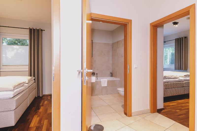 Three-Bedroom Family Suite with Free Tauern Spa Entry image 4