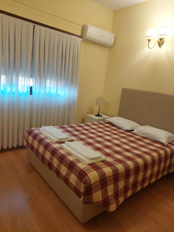 Double or Twin Room image 2