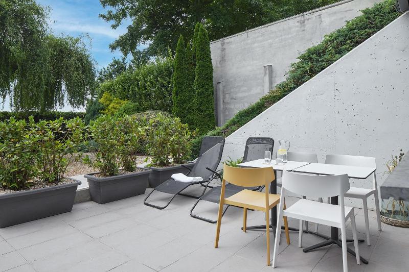One-Bedroom Apartment with Balcony image 1