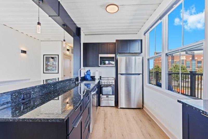 Stadium Container Club House - image 13