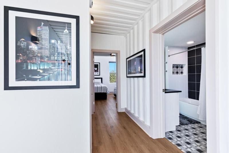 Stadium Container Club House - image 15