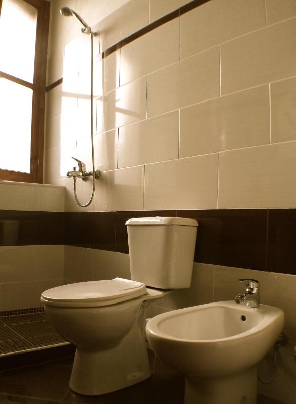 Large Twin Room image 2