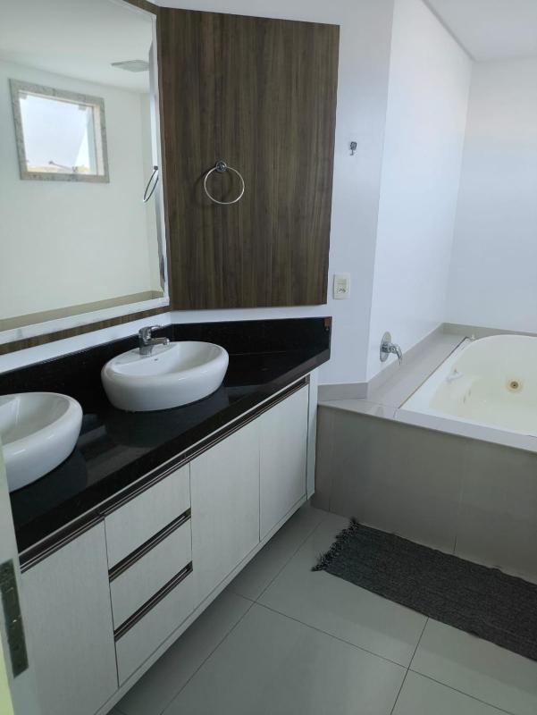 APARTAMENTO AMPLO - 3 SUÍTES - VISTA DESLUMBRANTE para O MAR NO CENTRO DE ITAPEMA SC - image 7
