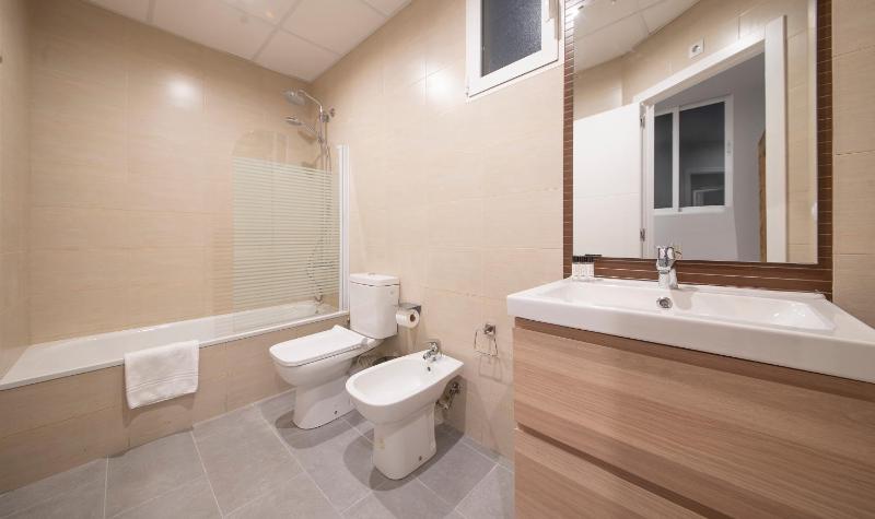Apartamento 4 dormitorios en Calle Roselló You Stylish Apartments - image 14