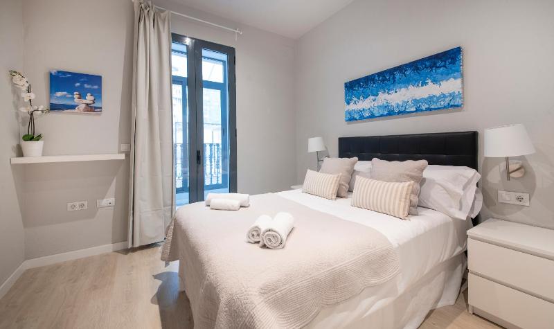 Apartamento 4 dormitorios en Calle Roselló You Stylish Apartments - image 5
