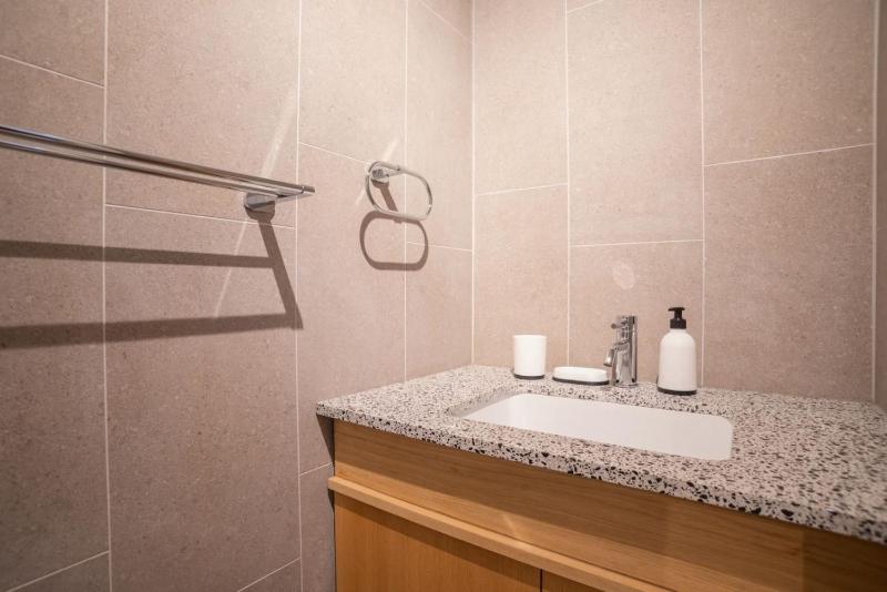 5-Star Penthouse with Private Jacuzzi at Elite Comfort - image 6