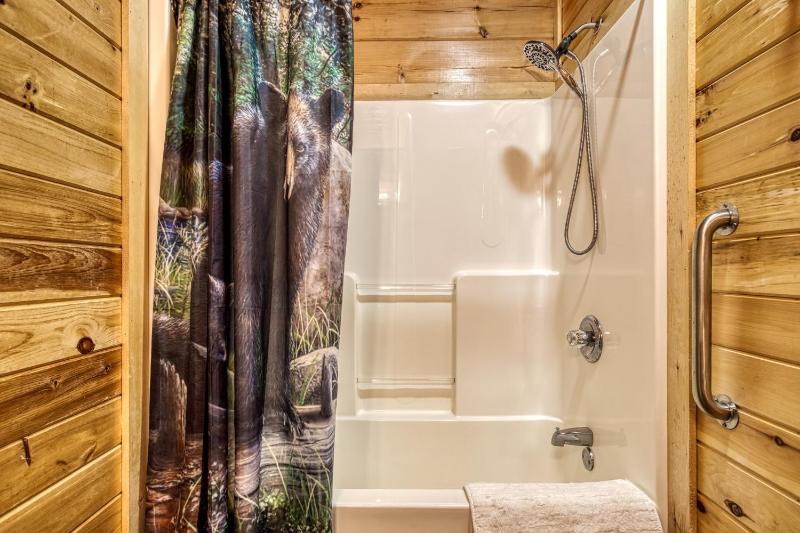 Baby Bear Cabin - image 17