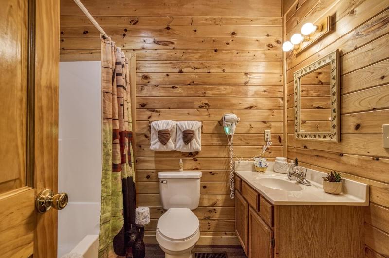 Baby Bear Cabin - image 30