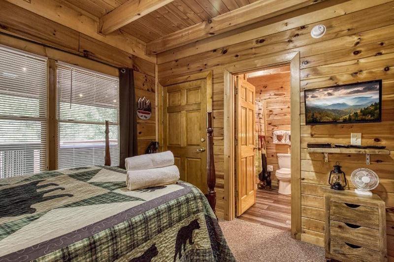 Baby Bear Cabin - image 36