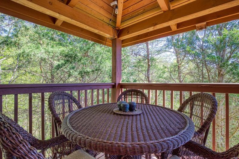 Baby Bear Cabin - image 22