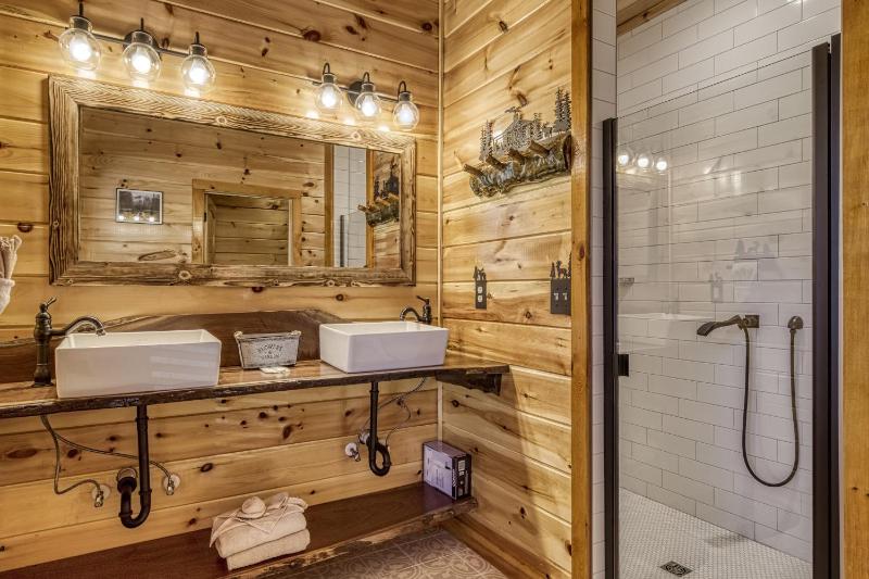 Cozy Cub Cabin - image 35