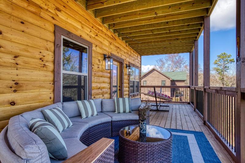Cozy Cub Cabin - image 36