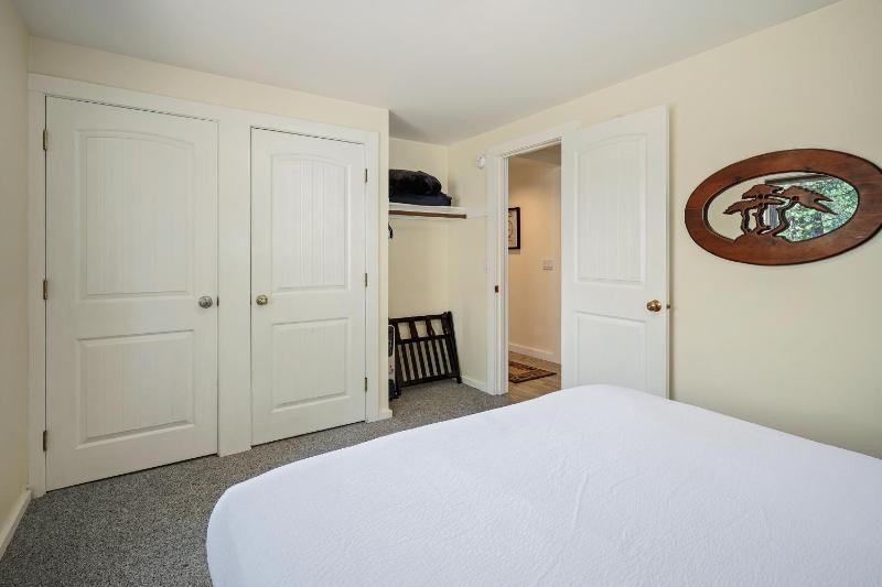 4br 2 Bath home in 2 Landrise - image 30
