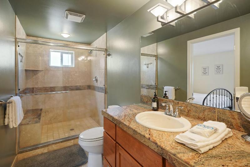 4br 2 Bath home in 2 Landrise - image 45
