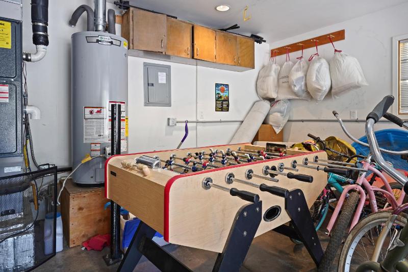 4br 2 Bath home in 2 Landrise - image 13