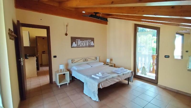 Apartment with Balcony and Sea View image 4