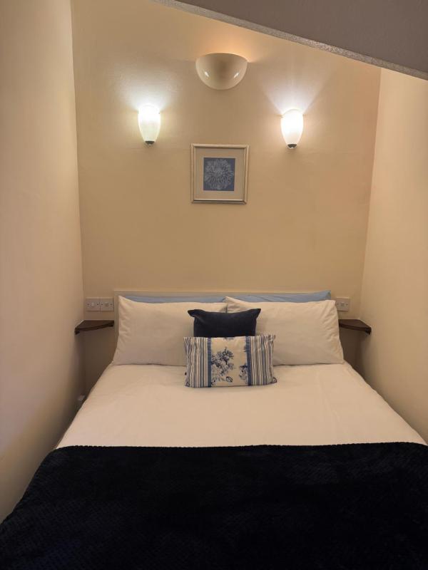 Budget Double Room image 1