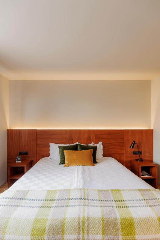 Standard Double or Twin Room with Mountain View image 4