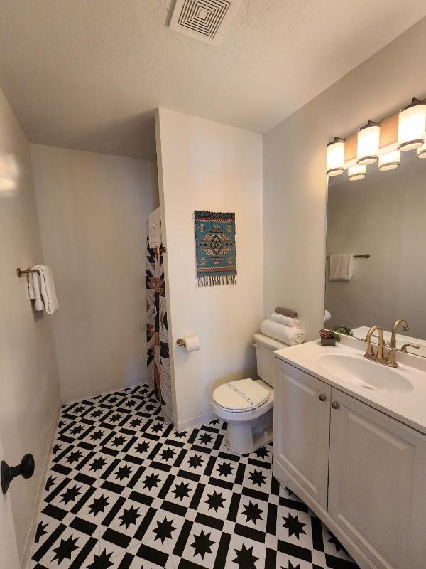 Deluxe King Suite image 1